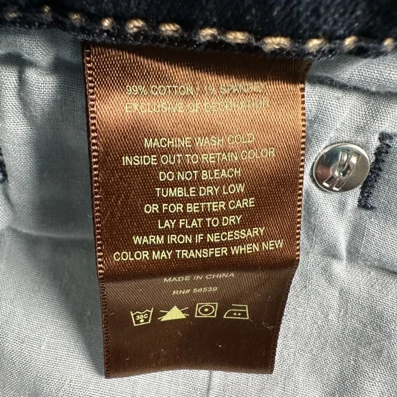 Kut from the Kloth size 10 Catherine boyfriend Dark Wash Jeans - Picture 9 of 10